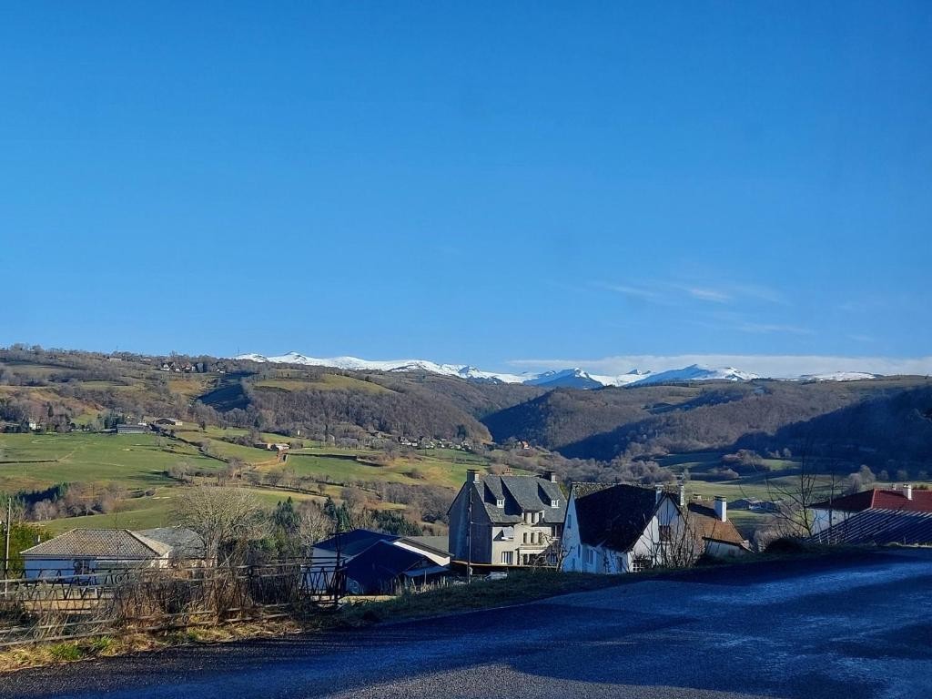 BELLEVUE DU CANTAL GITES SAINT CERNIN CANTAL