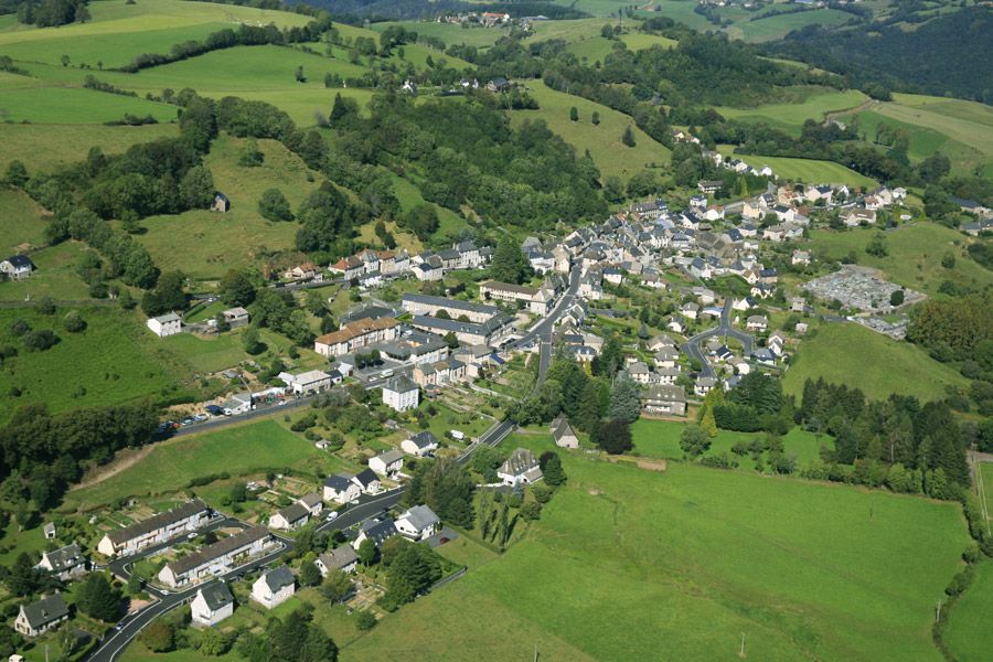 MAIRIE DE SAINT-CERNIN CANTAL - VUE GENERALE