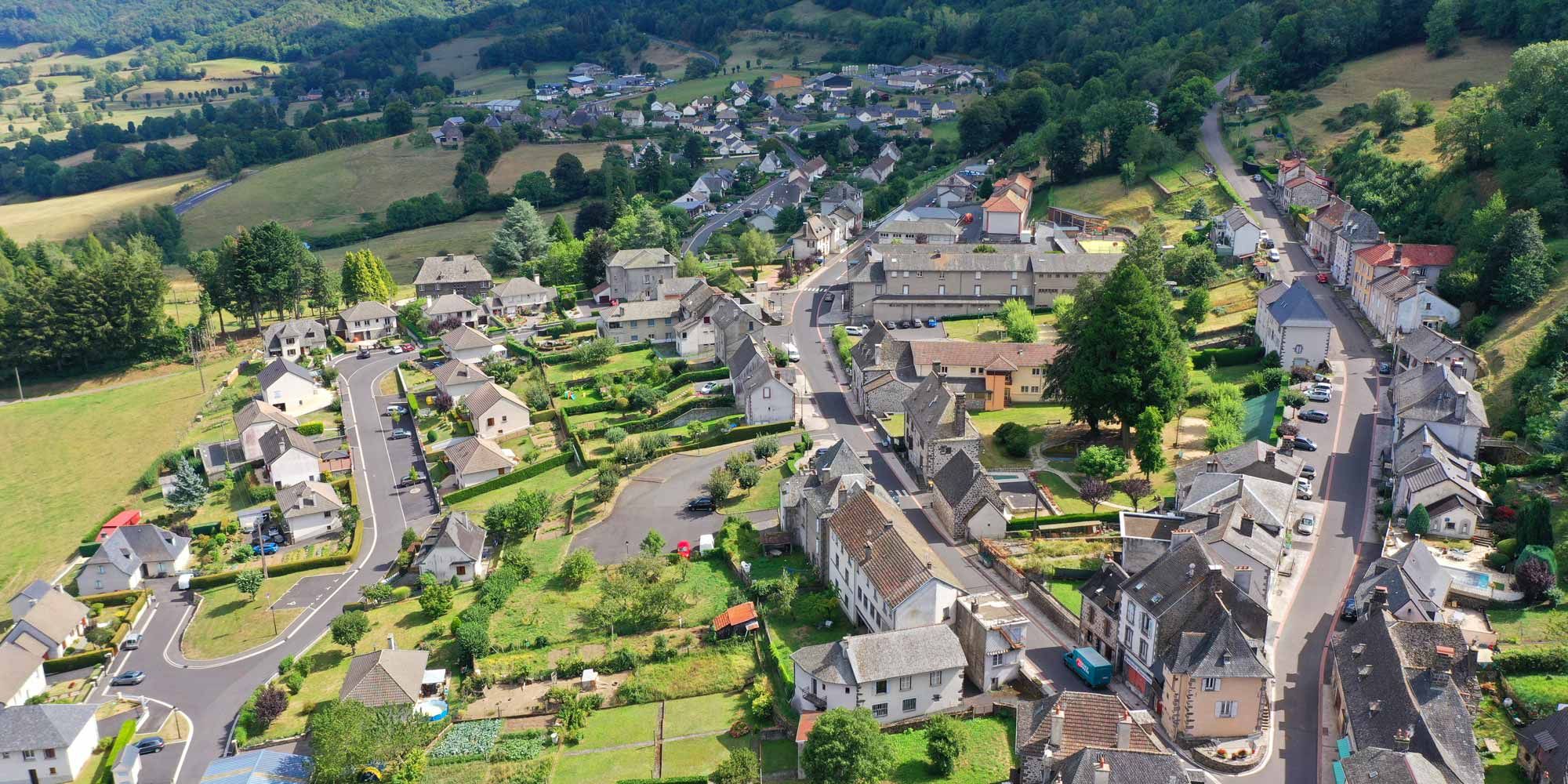 Photo du village de Saint-Cernin Cantal