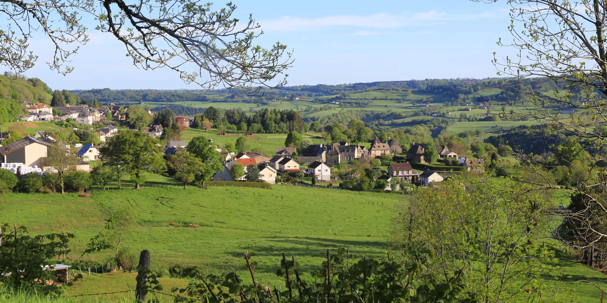 Photo du village de Saint-Cernin Cantal